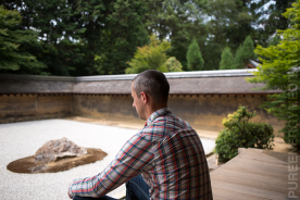 lessons-from-meditating-in-the-ryoan-ji-zen-garden-in-kyoto-japan-1